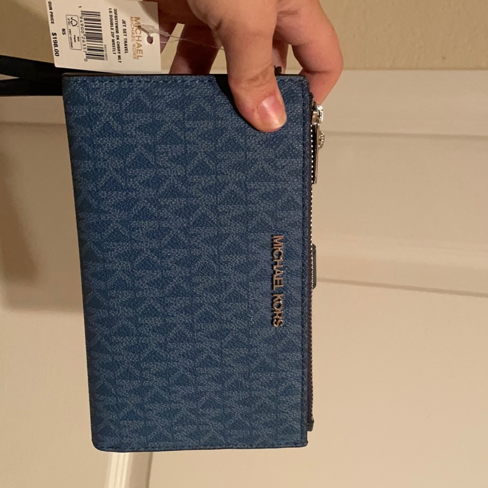 Brand New Jet Set Travel LG Double Zip Wristlet